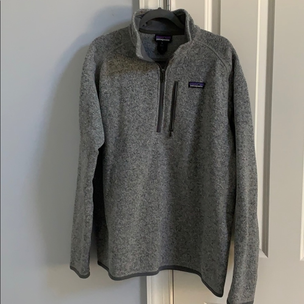 Patagonia 1/4 Zip pullover. Barely worn .